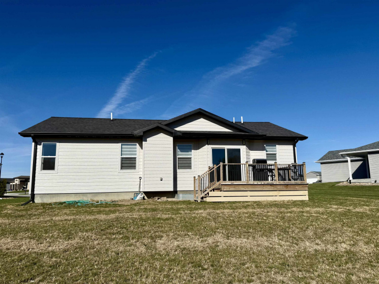 3008 E Laux Drive Hastings, Nebraska 68901, 3 Bedrooms Bedrooms, ,2 BathroomsBathrooms,Residential,For Sale,3008 E Laux Drive,20251408