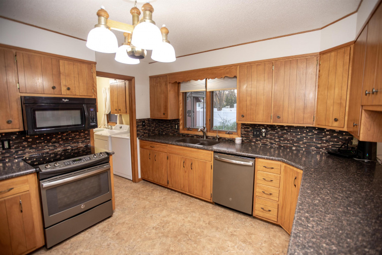 775 W Brewster Street Minden, Nebraska 68959, 4 Bedrooms Bedrooms, ,3 BathroomsBathrooms,Residential,For Sale,775 W Brewster Street,20251421