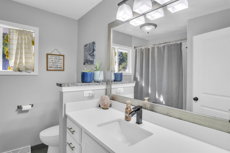 1410 W 36th Street Kearney, Nebraska 68845, 4 Bedrooms Bedrooms, ,3 BathroomsBathrooms,Residential,For Sale,1410 W 36th Street,20251427