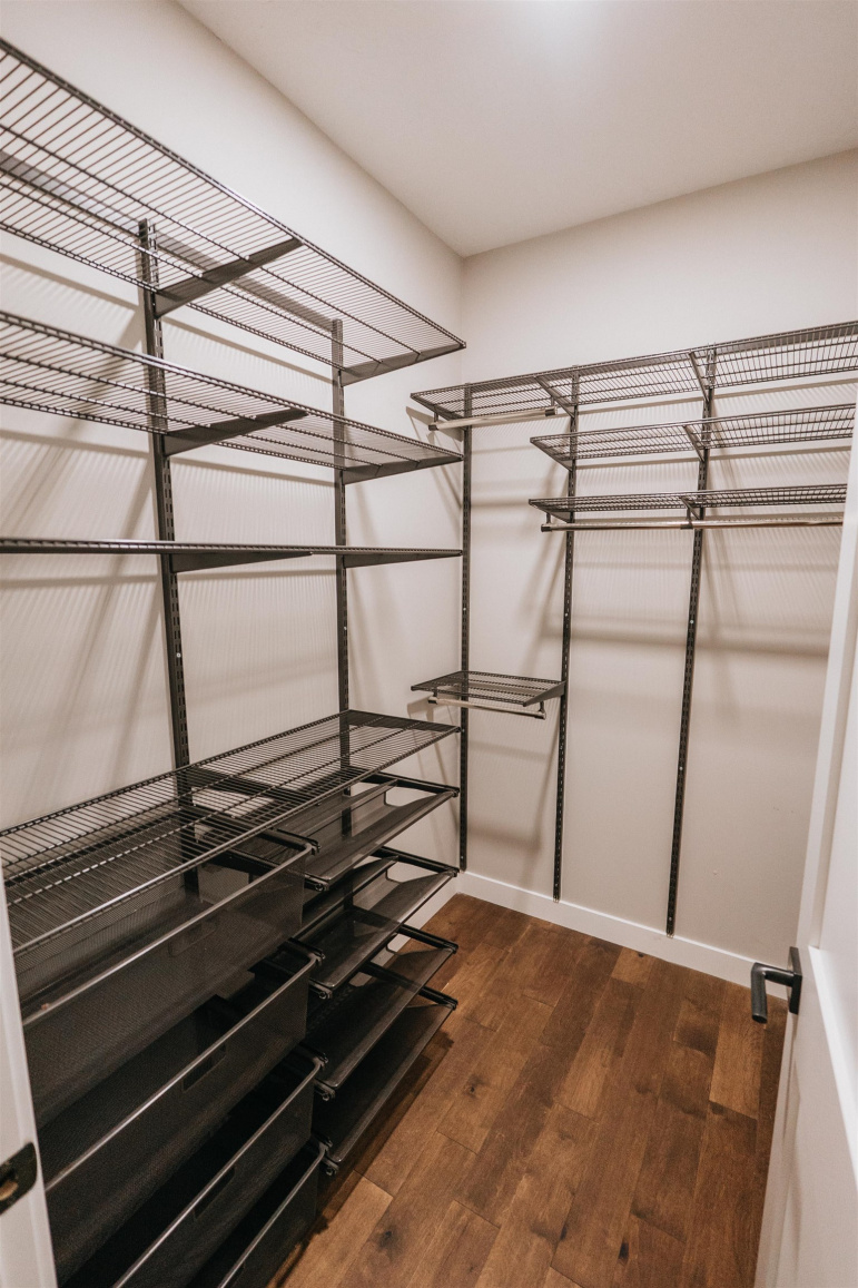 42030 Nebraska 18 Elwood, Nebraska 68937, 6 Bedrooms Bedrooms, ,5 BathroomsBathrooms,Residential,For Sale,42030 Nebraska 18,20251429