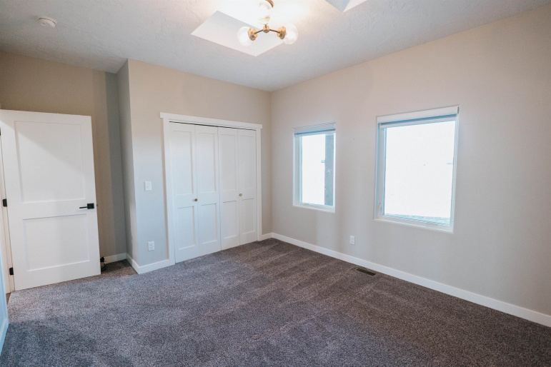 42030 Nebraska 18 Elwood, Nebraska 68937, 6 Bedrooms Bedrooms, ,5 BathroomsBathrooms,Residential,For Sale,42030 Nebraska 18,20251429