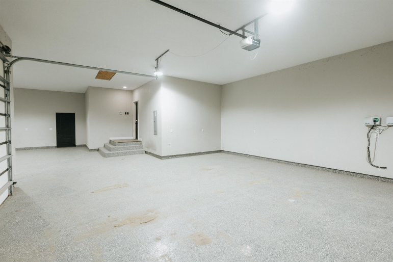 42030 Nebraska 18 Elwood, Nebraska 68937, 6 Bedrooms Bedrooms, ,5 BathroomsBathrooms,Residential,For Sale,42030 Nebraska 18,20251429