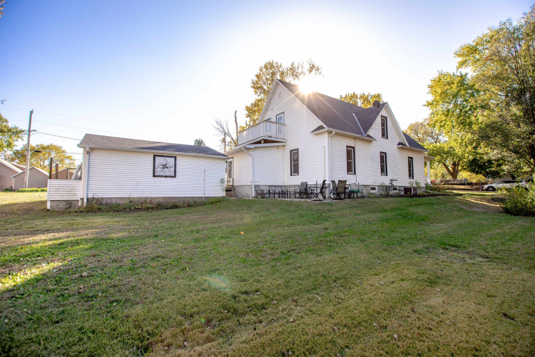 41 S Montgomery Street Nelson, Nebraska 68961, 4 Bedrooms Bedrooms, ,2 BathroomsBathrooms,Residential,For Sale,41 S Montgomery Street,20251441