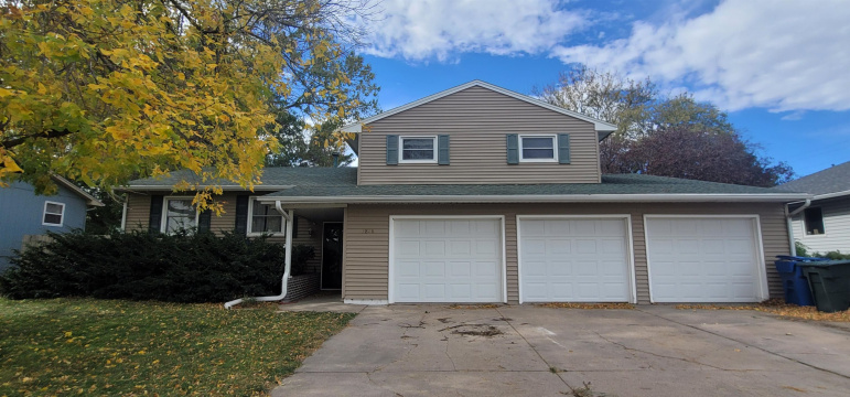 3806 11th Avenue Kearney, Nebraska 68845, 3 Bedrooms Bedrooms, ,3 BathroomsBathrooms,Residential,For Sale,3806 11th Avenue,20251114