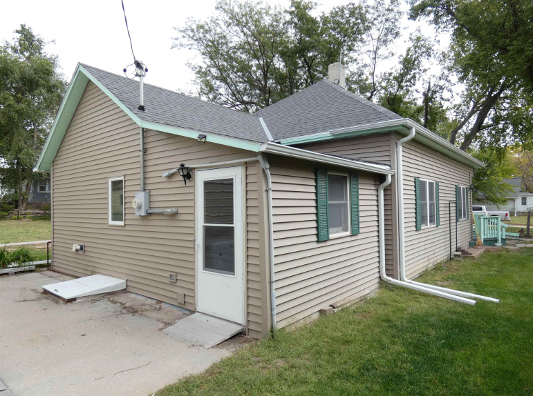 502 Pavia Avenue Ravenna, Nebraska 68869, 3 Bedrooms Bedrooms, ,1 BathroomBathrooms,Residential,For Sale,502 Pavia Avenue,20251324