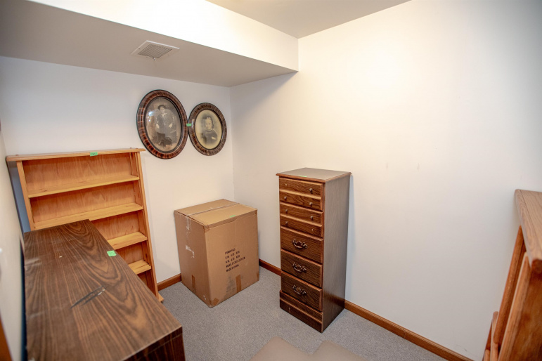 2305 Home Street Hastings, Nebraska 68901, 3 Bedrooms Bedrooms, ,2 BathroomsBathrooms,Residential,For Sale,2305 Home Street,20251454