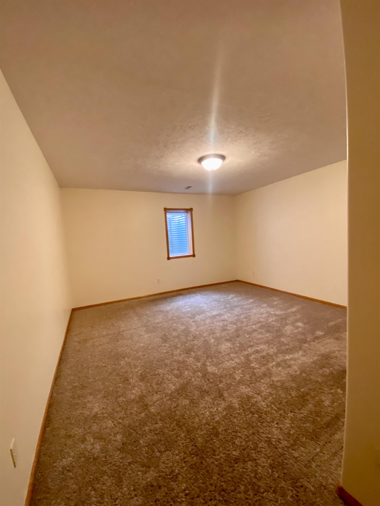 1728 E 46th Street Place Kearney, Nebraska 68847, 5 Bedrooms Bedrooms, ,3 BathroomsBathrooms,Residential,For Sale,1728 E 46th Street Place,20251469