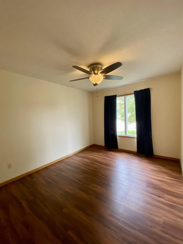 1728 E 46th Street Place Kearney, Nebraska 68847, 5 Bedrooms Bedrooms, ,3 BathroomsBathrooms,Residential,For Sale,1728 E 46th Street Place,20251469