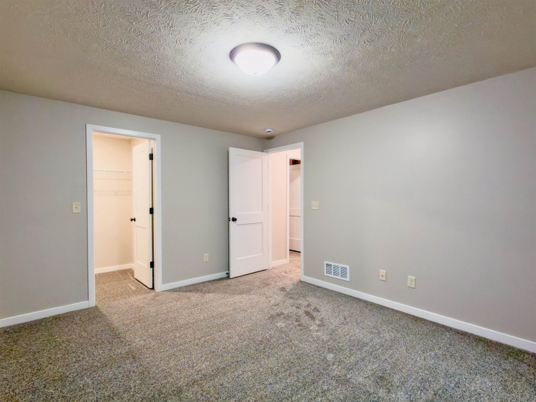 2210 E 41st Street Kearney, Nebraska 68847, 5 Bedrooms Bedrooms, ,3 BathroomsBathrooms,Residential,For Sale,2210 E 41st Street,20251463