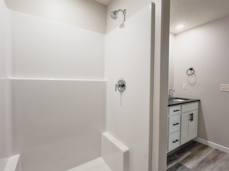 2210 E 41st Street Kearney, Nebraska 68847, 5 Bedrooms Bedrooms, ,3 BathroomsBathrooms,Residential,For Sale,2210 E 41st Street,20251463