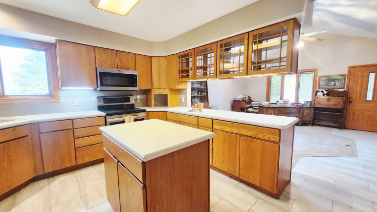 2411 F Avenue Gothenburg, Nebraska 69138, 2 Bedrooms Bedrooms, ,3 BathroomsBathrooms,Residential,For Sale,2411 F Avenue,20251475