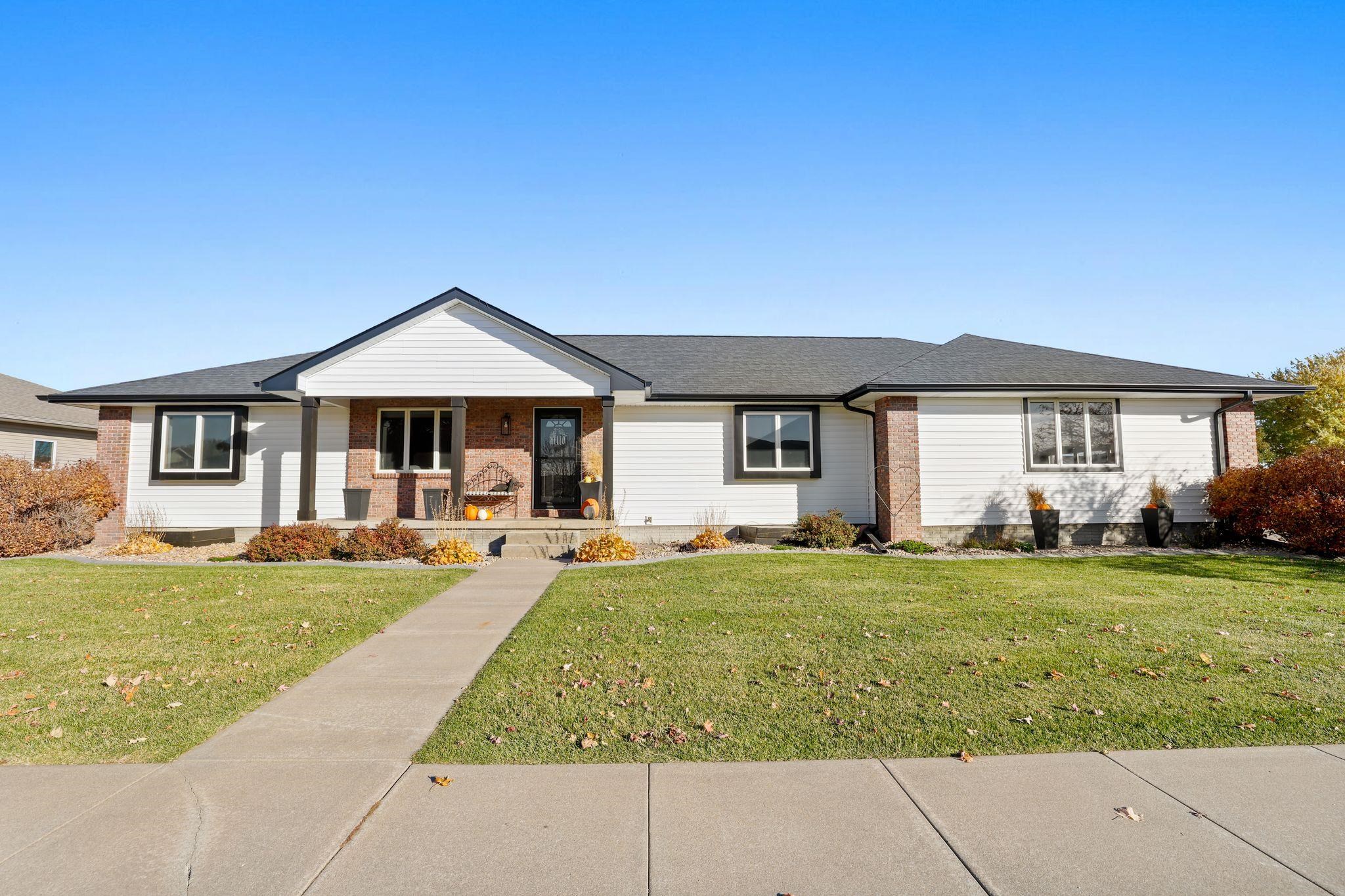 5302 Skye Loch Drive Hastings, Nebraska 68901, 5 Bedrooms Bedrooms, ,3 BathroomsBathrooms,Residential,For Sale,5302 Skye Loch Drive,20251479