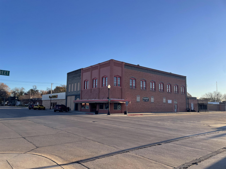 1001 Lake Avenue Gothenburg, Nebraska 69138, ,Commercial/industrial,For Sale,1001 Lake Avenue,20251488