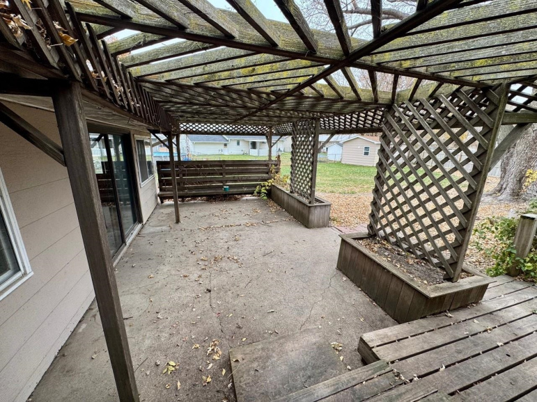 810 Maplewood Avenue Hastings, Nebraska 68901, 4 Bedrooms Bedrooms, ,2 BathroomsBathrooms,Residential,For Sale,810 Maplewood Avenue,20251527