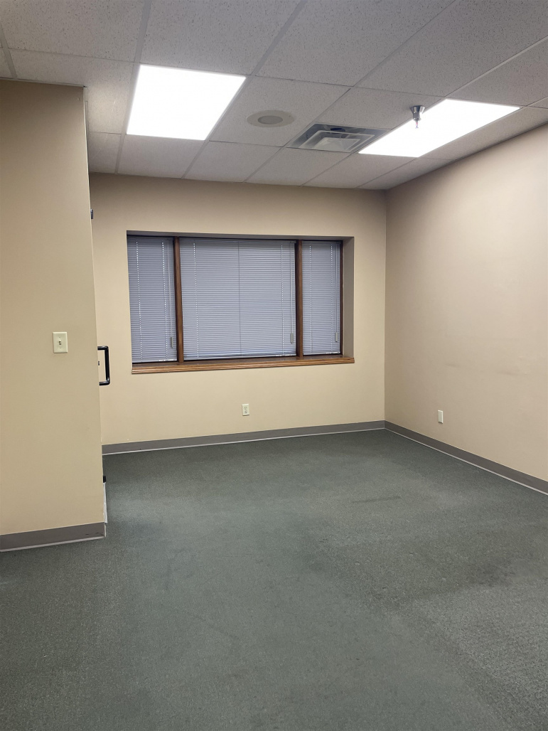 3811 Central Avenue Suite B Kearney, Nebraska 68847, ,Commercial/industrial,For Rent,3811 Central Avenue Suite B,20251533