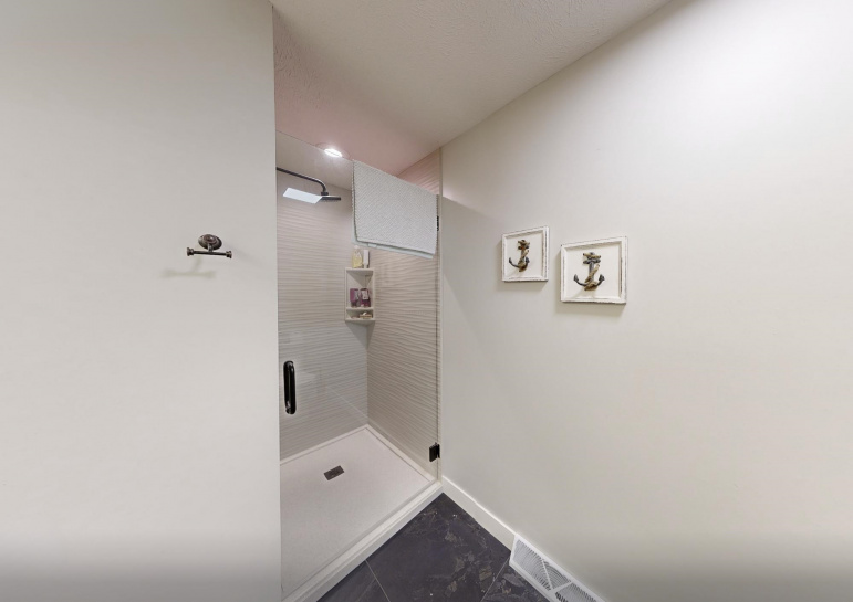 33 Mallard Cove Drive 19A Johnson Lake, Nebraska 68937, 4 Bedrooms Bedrooms, ,5 BathroomsBathrooms,Residential,For Sale,33 Mallard Cove Drive 19A,20251067