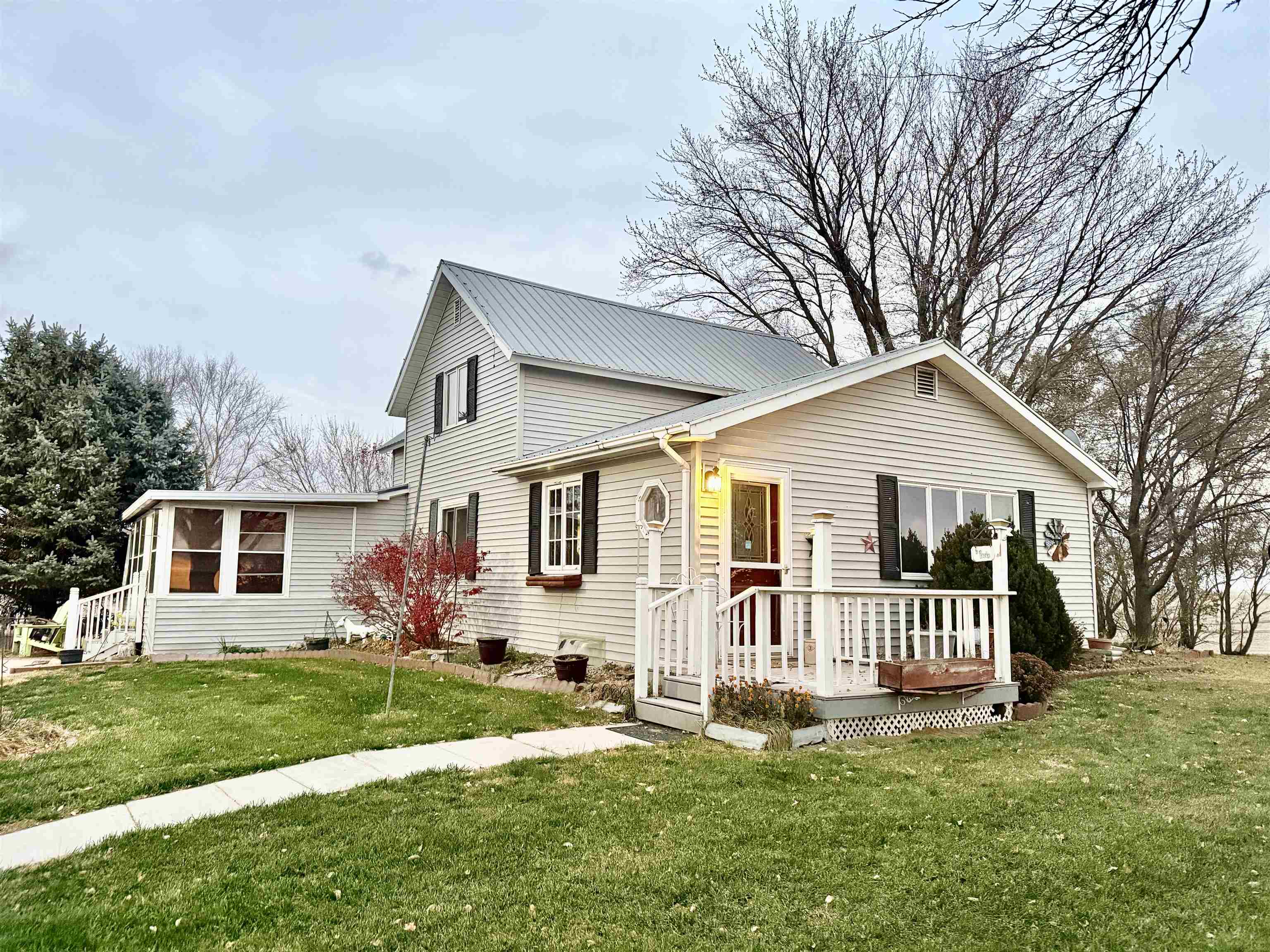 1580 41 Road Heartwell, Nebraska 68945, 3 Bedrooms Bedrooms, ,3 BathroomsBathrooms,Residential,For Sale,1580 41 Road,20251543