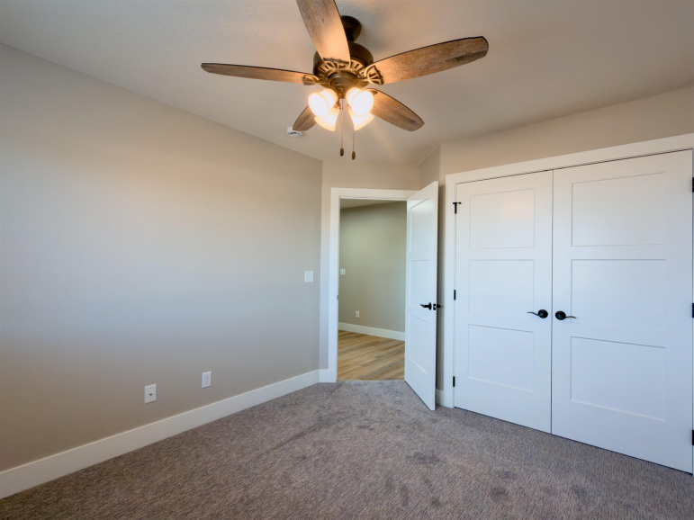 4808 15th Avenue Place Kearney, Nebraska 68847, 5 Bedrooms Bedrooms, ,3 BathroomsBathrooms,Residential,For Sale,4808 15th Avenue Place,20251561