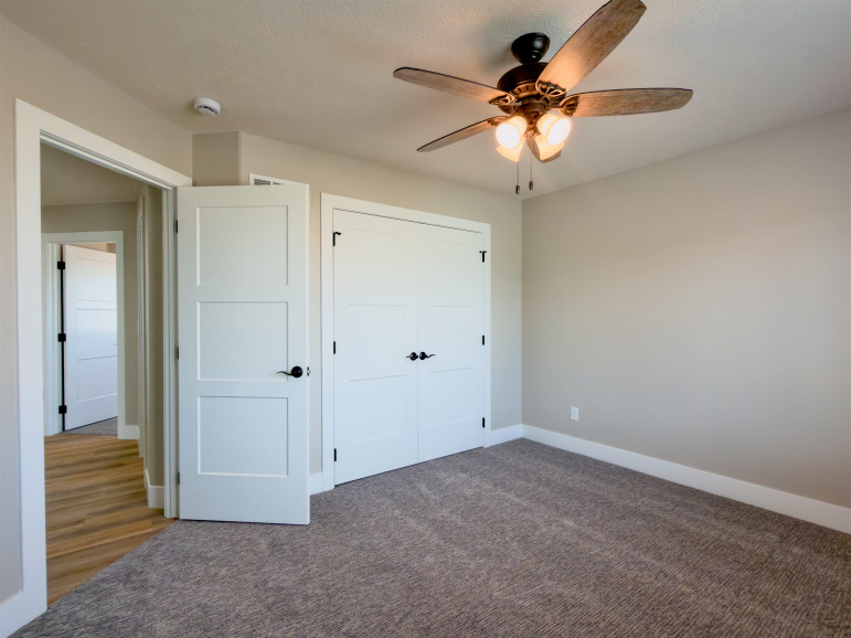 4808 15th Avenue Place Kearney, Nebraska 68847, 5 Bedrooms Bedrooms, ,3 BathroomsBathrooms,Residential,For Sale,4808 15th Avenue Place,20251561