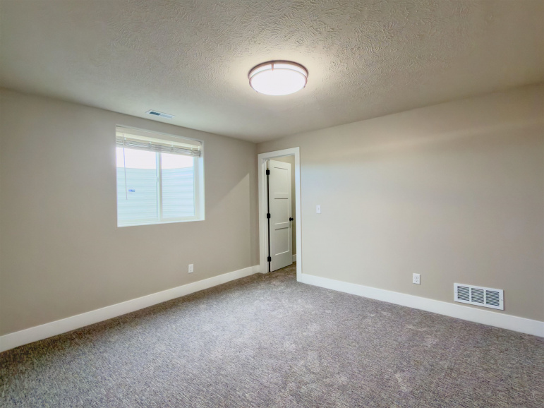 4808 15th Avenue Place Kearney, Nebraska 68847, 5 Bedrooms Bedrooms, ,3 BathroomsBathrooms,Residential,For Sale,4808 15th Avenue Place,20251561