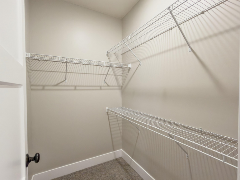 4808 15th Avenue Place Kearney, Nebraska 68847, 5 Bedrooms Bedrooms, ,3 BathroomsBathrooms,Residential,For Sale,4808 15th Avenue Place,20251561