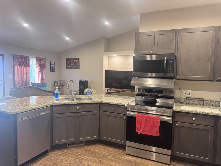 1700 Independence Avenue Lexington, Nebraska 68850, 3 Bedrooms Bedrooms, ,2 BathroomsBathrooms,Residential,For Sale,1700 Independence Avenue,20251565