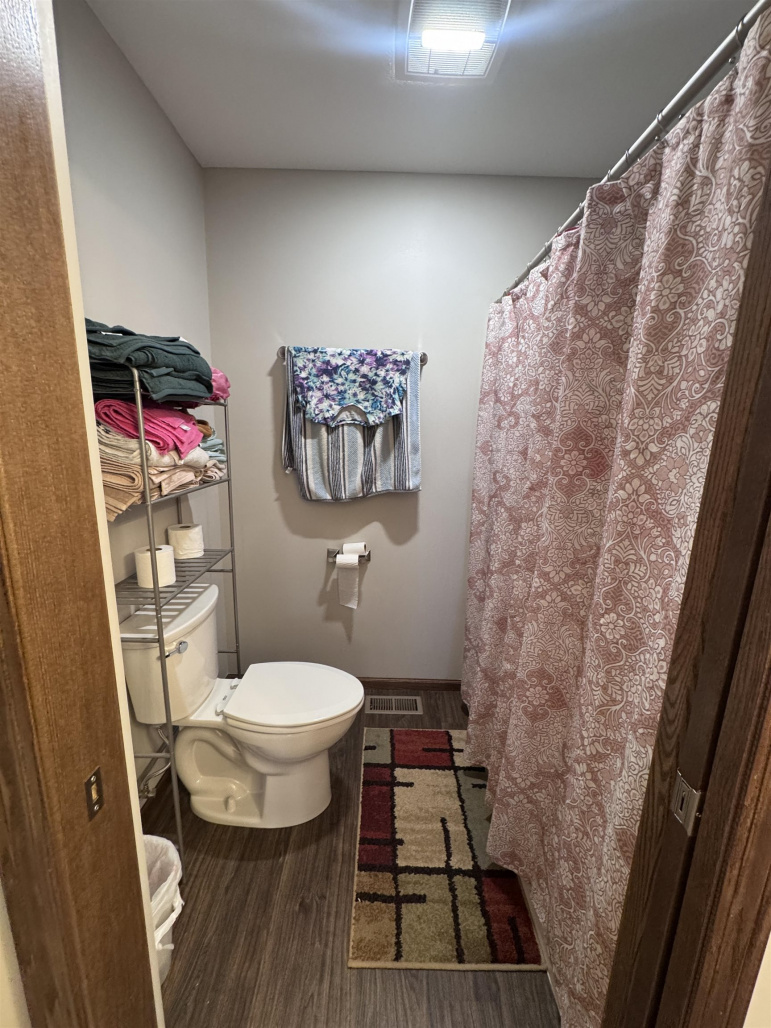 1700 Independence Avenue Lexington, Nebraska 68850, 3 Bedrooms Bedrooms, ,2 BathroomsBathrooms,Residential,For Sale,1700 Independence Avenue,20251565