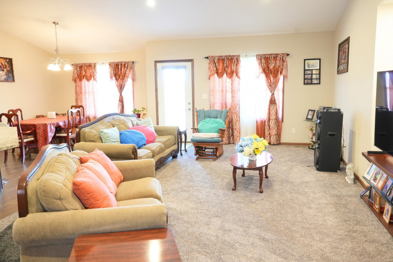 1700 Independence Avenue Lexington, Nebraska 68850, 3 Bedrooms Bedrooms, ,2 BathroomsBathrooms,Residential,For Sale,1700 Independence Avenue,20251565