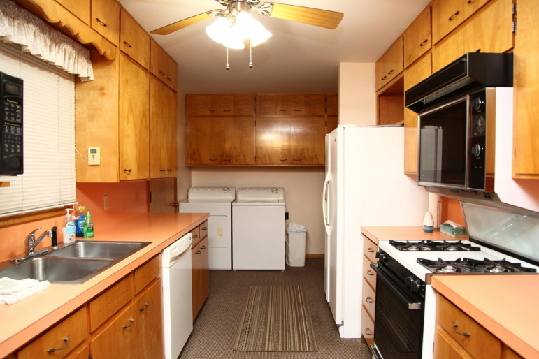 406 N Clay Street Eustis, Nebraska 69028, 3 Bedrooms Bedrooms, ,2 BathroomsBathrooms,Residential,For Sale,406 N Clay Street,20251573