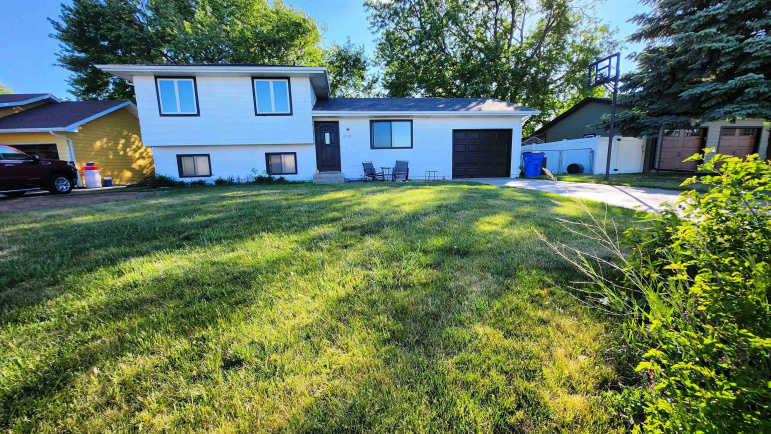 2218 L Avenue Gothenburg, Nebraska 69138, 3 Bedrooms Bedrooms, ,1 BathroomBathrooms,Residential,For Sale,2218 L Avenue,20250599