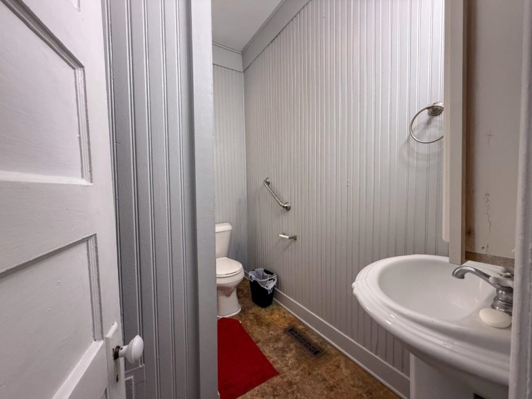 1615 B Avenue Gothenburg, Nebraska 69138, 3 Bedrooms Bedrooms, ,1 BathroomBathrooms,Residential,For Sale,1615 B Avenue,20251638