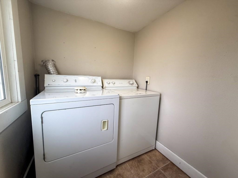 1615 B Avenue Gothenburg, Nebraska 69138, 3 Bedrooms Bedrooms, ,1 BathroomBathrooms,Residential,For Sale,1615 B Avenue,20251638