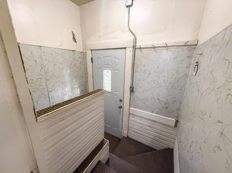 1615 B Avenue Gothenburg, Nebraska 69138, 3 Bedrooms Bedrooms, ,1 BathroomBathrooms,Residential,For Sale,1615 B Avenue,20251638