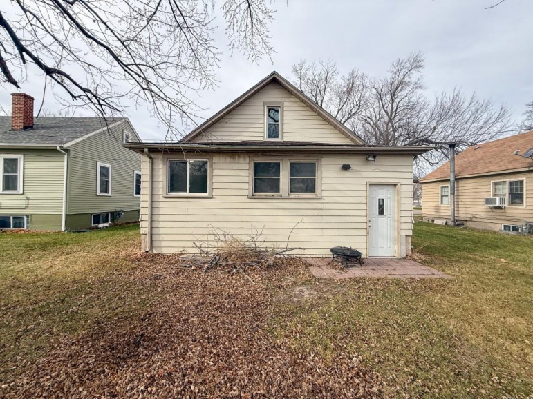 1615 B Avenue Gothenburg, Nebraska 69138, 3 Bedrooms Bedrooms, ,1 BathroomBathrooms,Residential,For Sale,1615 B Avenue,20251638