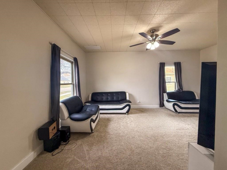 1615 B Avenue Gothenburg, Nebraska 69138, 3 Bedrooms Bedrooms, ,1 BathroomBathrooms,Residential,For Sale,1615 B Avenue,20251638