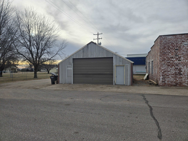 214 N Smith Avenue Kenesaw, Nebraska 68901, ,Commercial/industrial,For Sale,214 N Smith Avenue,20260029