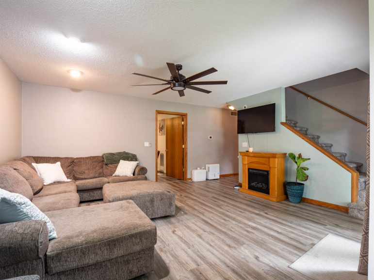 226 S Price Street Merna, Nebraska 68856, 6 Bedrooms Bedrooms, ,2 BathroomsBathrooms,Residential,For Sale,226 S Price Street,20251035