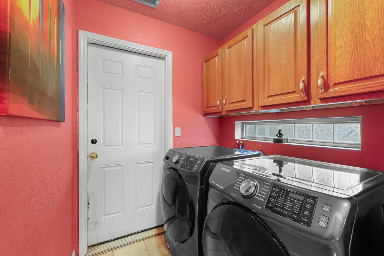 3235 Lakepark Lane Hastings, Nebraska 68901, 3 Bedrooms Bedrooms, ,3 BathroomsBathrooms,Residential,For Sale,3235 Lakepark Lane,20260041