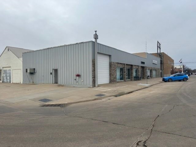 115 E 21st Street Kearney, Nebraska 68847, ,Commercial/industrial,For Sale,115 E 21st Street,20260048