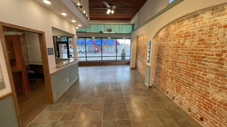 829 Lake Avenue Gothenburg, Nebraska 69138, ,Commercial/industrial,For Rent,829 Lake Avenue,20260056