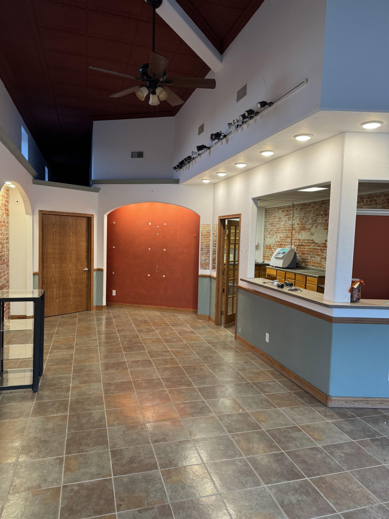 829 Lake Avenue Gothenburg, Nebraska 69138, ,Commercial/industrial,For Rent,829 Lake Avenue,20260056