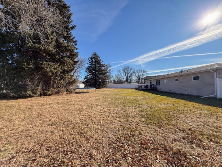 120 Sunset Drive Lexington, Nebraska 68850, 3 Bedrooms Bedrooms, ,3 BathroomsBathrooms,Residential,For Sale,120 Sunset Drive,20260060