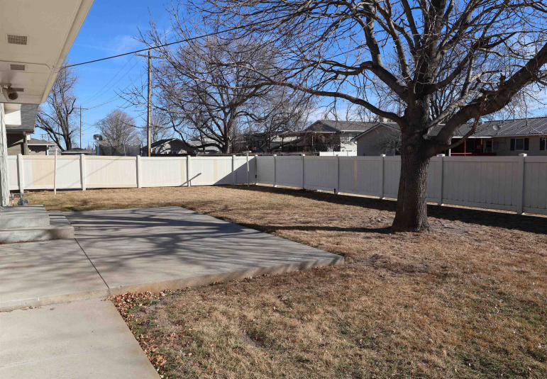 1602 Little Sioux Lane Cozad, Nebraska 69130, 3 Bedrooms Bedrooms, ,2 BathroomsBathrooms,Residential,For Sale,1602 Little Sioux Lane,20260072