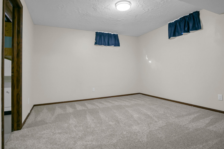 3920 11th Avenue Kearney, Nebraska 68845, 4 Bedrooms Bedrooms, ,3 BathroomsBathrooms,Residential,For Sale,3920 11th Avenue,20260079