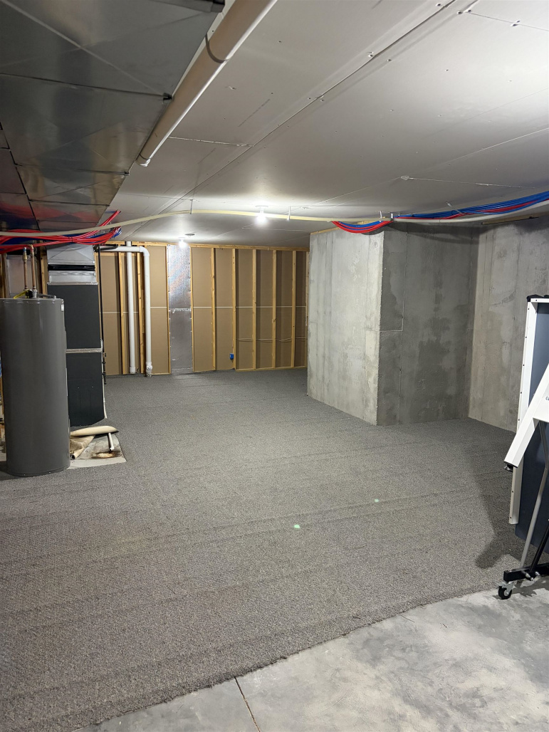 3805 W 38th Street Hastings, Nebraska 68901-0000, 5 Bedrooms Bedrooms, ,3 BathroomsBathrooms,Residential,For Sale,3805 W 38th Street,20260076