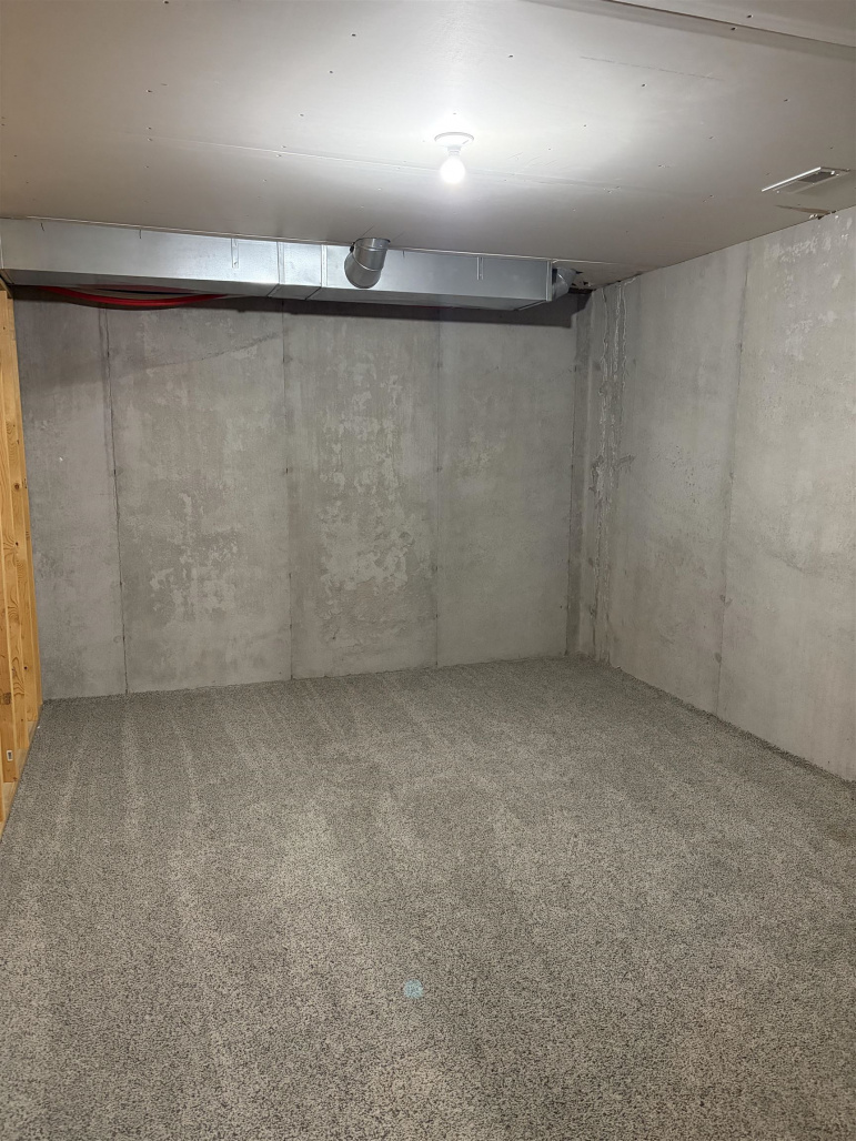 3805 W 38th Street Hastings, Nebraska 68901-0000, 5 Bedrooms Bedrooms, ,3 BathroomsBathrooms,Residential,For Sale,3805 W 38th Street,20260076