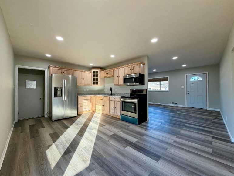 1105 Jefferson Avenue Hastings, Nebraska 68901, 4 Bedrooms Bedrooms, ,2 BathroomsBathrooms,Residential,For Sale,1105 Jefferson Avenue,20260081