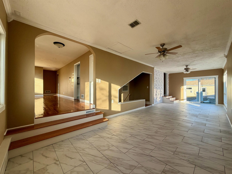 910 Jefferson Avenue Hastings, Nebraska 68901, 3 Bedrooms Bedrooms, ,2 BathroomsBathrooms,Residential,For Sale,910 Jefferson Avenue,20260090