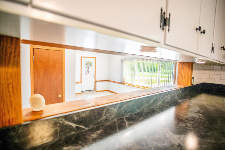 635 E Lochland Road Hastings, Nebraska 68901, 3 Bedrooms Bedrooms, ,1 BathroomBathrooms,Residential,For Sale,635 E Lochland Road,20260089