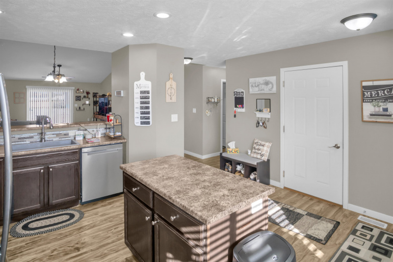 1304 Macy Lane Kearney, Nebraska 68845, 4 Bedrooms Bedrooms, ,3 BathroomsBathrooms,Residential,For Sale,1304 Macy Lane,20260093